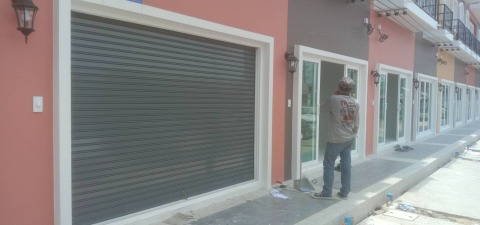 รับติดตั้งประตูม้วนใหม่